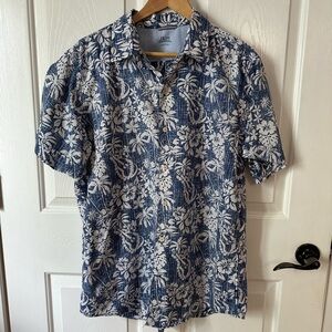 Izod Navy and White Tropical Men's Shirt